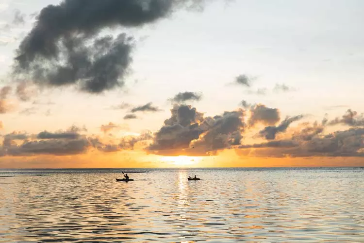 Sonnenuntergang am Strand von Samoa
