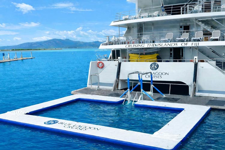 MV Yasawa Princess II - Pool
