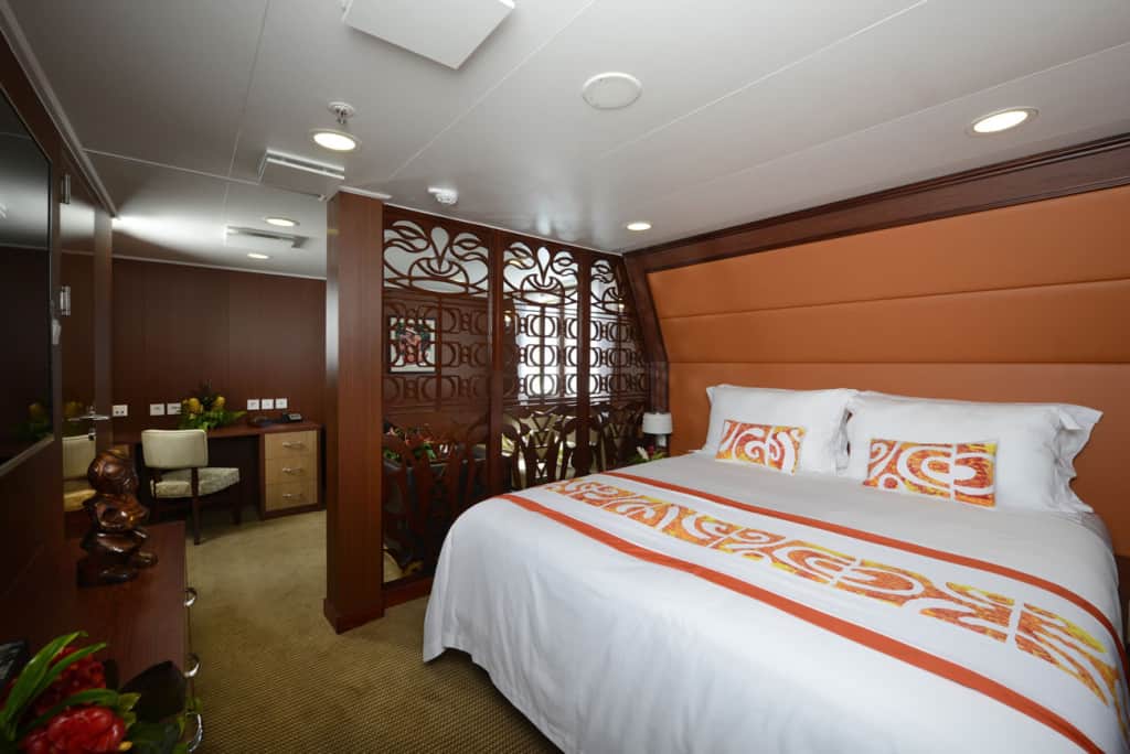 Royal suite bed 1024x684